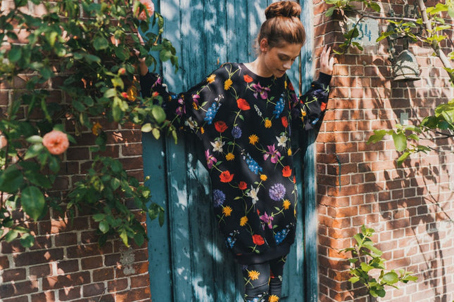 SNURK Bouquet Black Sweater Dress Dames Foto 21434